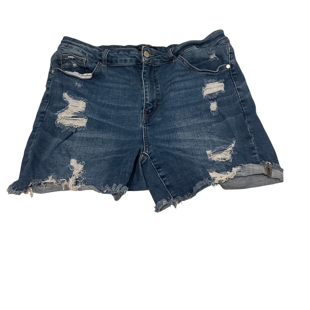 Judy Blue 2XL Distressed Denim Shorts Medium Wash Raw Hem JB150054 Plus Stretch